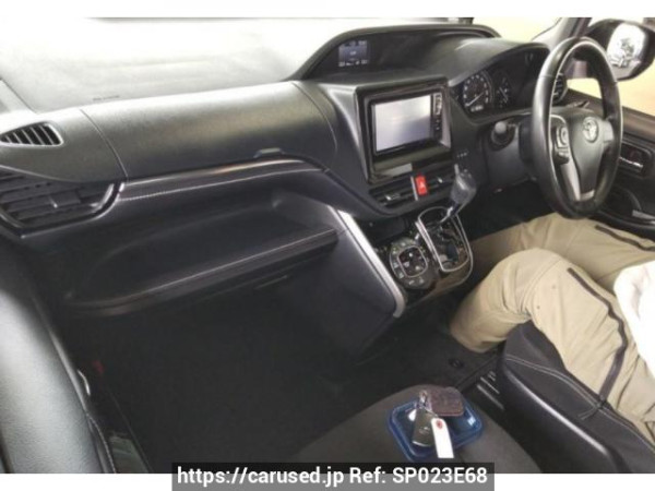 Used 2018 AT toyota esquire ZRR80G Image[2]