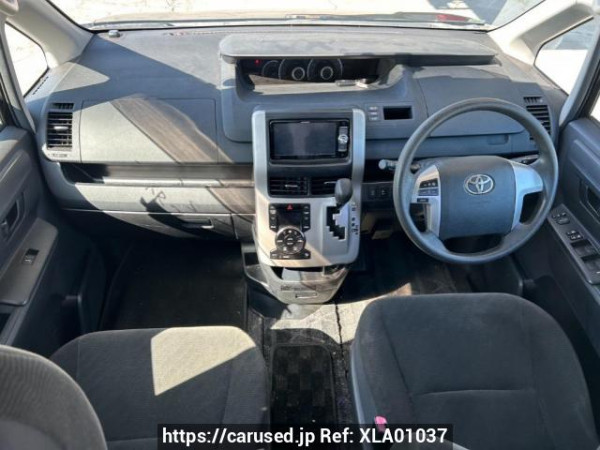 Used 2010 AT toyota noah ZRR70G Image[19]
