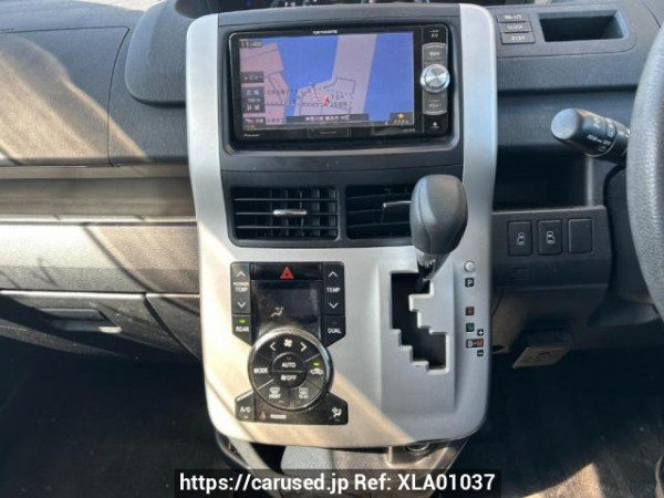 Used 2010 AT toyota noah ZRR70G Image[24]