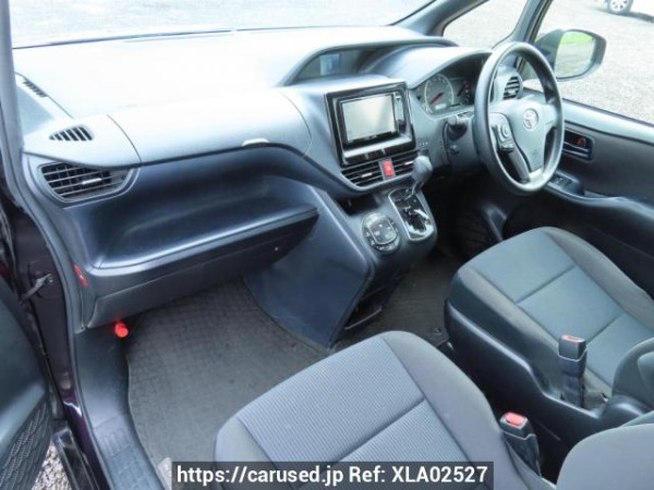 Used 2014 AT toyota noah ZRR80G Image[15]