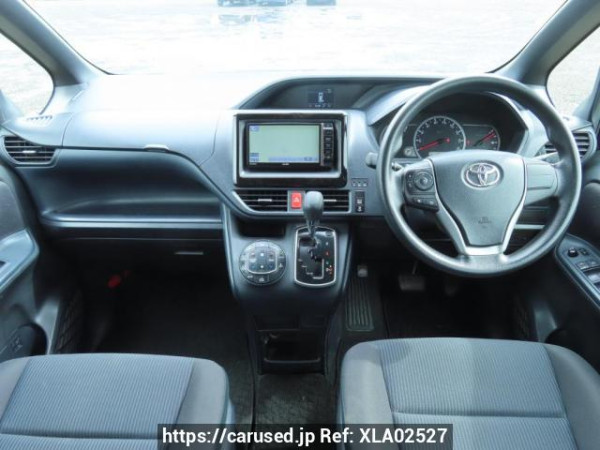 Used 2014 AT toyota noah ZRR80G Image[22]