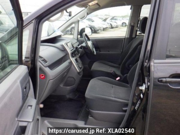 Used 2009 AT toyota noah ZRR70G Image[12]