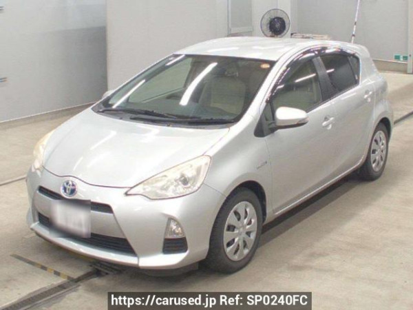 Used 2012 AT toyota aqua NHP10 Image[0]