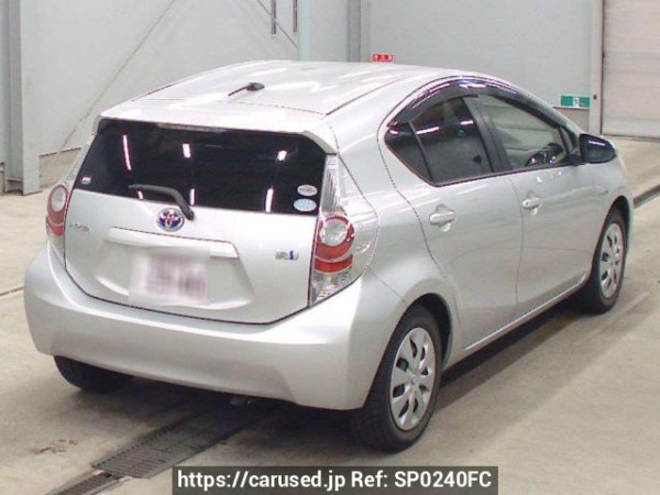 Used 2012 AT toyota aqua NHP10 Image[1]
