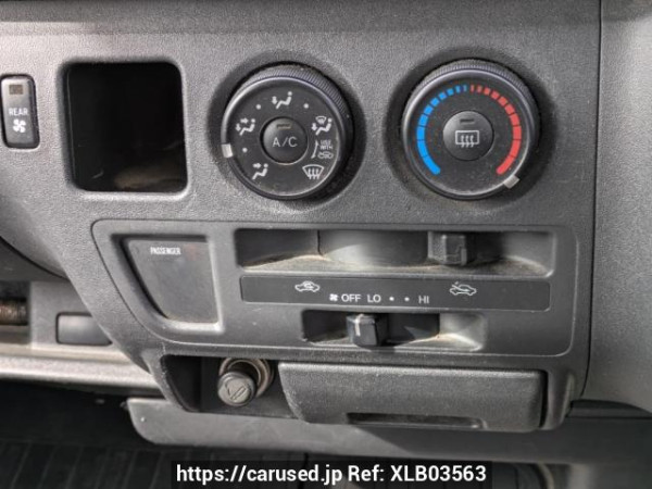 Used 2006 AT toyota hiace-van KDH205V Image[28]