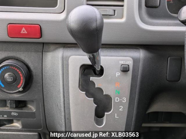 Used 2006 AT toyota hiace-van KDH205V Image[29]