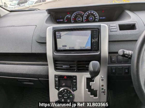Used 2010 AT toyota noah ZRR75G Image[23]