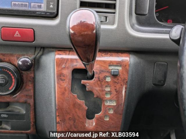 Used 2006 AT toyota regiusace-van KDH205V Image[30]