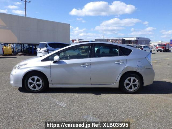 Used 2012 AT toyota prius ZVW30 Image[3]