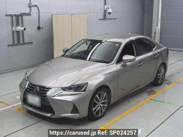 Used 2016 AT lexus is AVE30 Image[0]