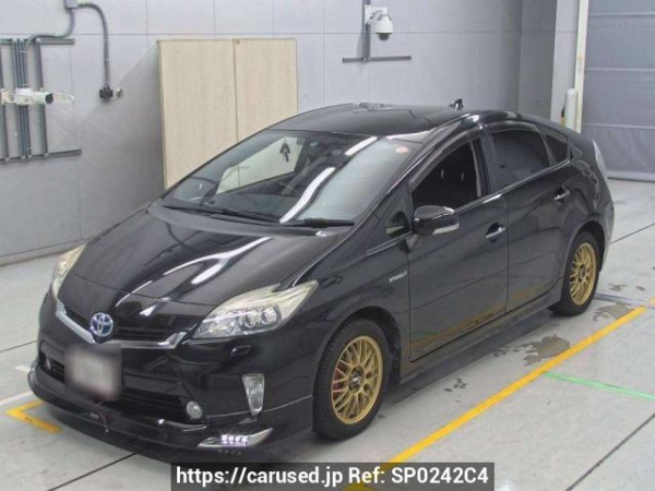 Used 2014 AT toyota prius ZVW30 Image[0]