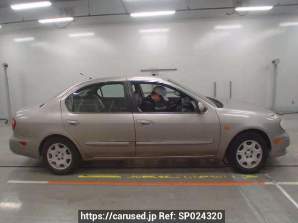 Used 2001 MT nissan cefiro A33 Image[2]