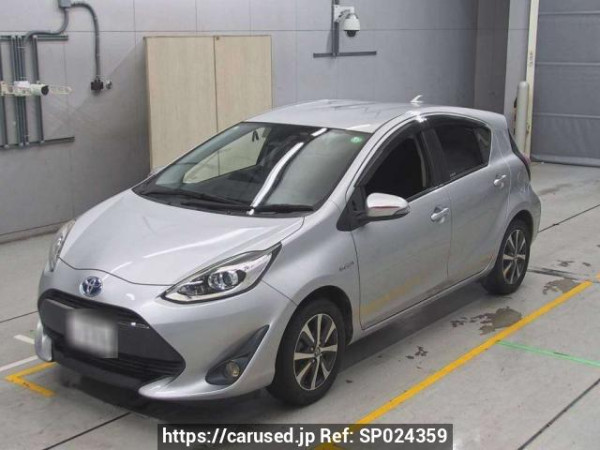 Used 2017 AT toyota aqua NHP10 Image[0]