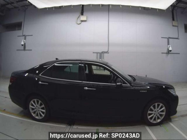 Used 2013 AT toyota crown-hybrid AWS210 Image[2]