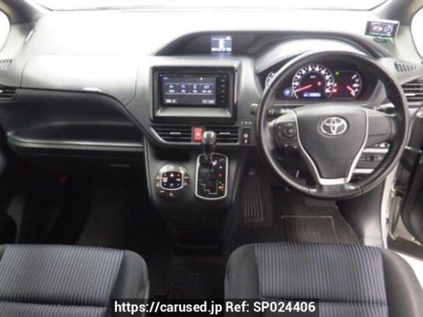 Used 2014 AT toyota voxy ZRR80Wｶｲ Image[2]
