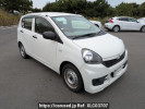 Daihatsu Mira e:S LA300S