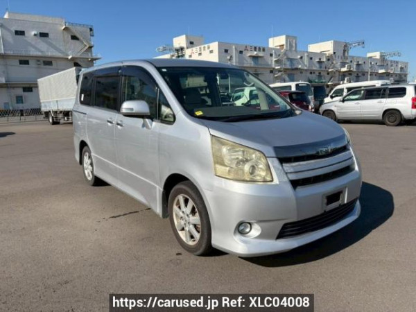 Used 2009 AT toyota noah ZRR70W Image[0]