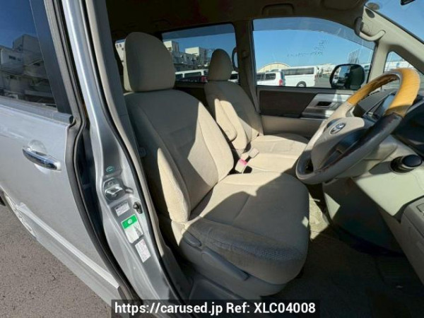 Used 2009 AT toyota noah ZRR70W Image[13]