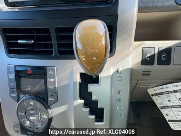 Used 2009 AT toyota noah ZRR70W Image[28]