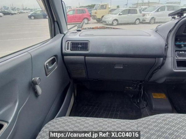 Used 2000 AT toyota regiusace-van RZH112V Image[19]
