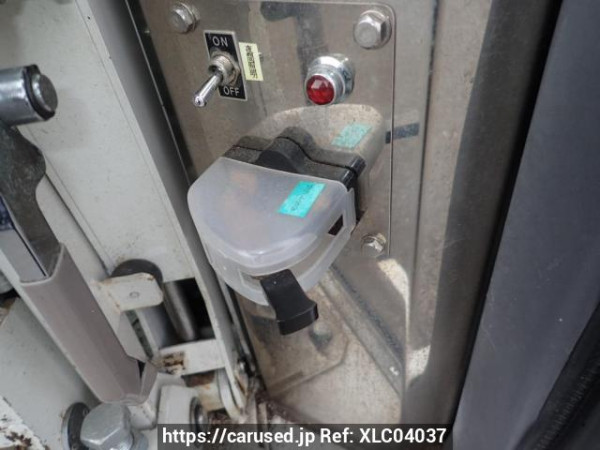 Used 2004 AT nissan caravan-bus DWMGE25 Image[7]