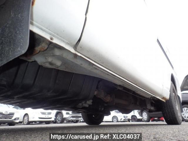 Used 2004 AT nissan caravan-bus DWMGE25 Image[33]