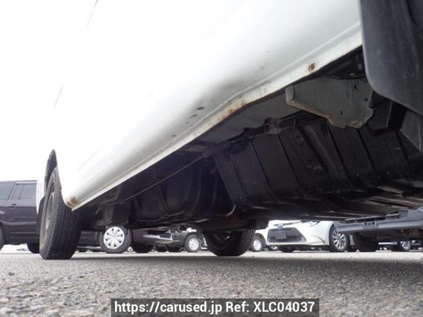 Used 2004 AT nissan caravan-bus DWMGE25 Image[36]