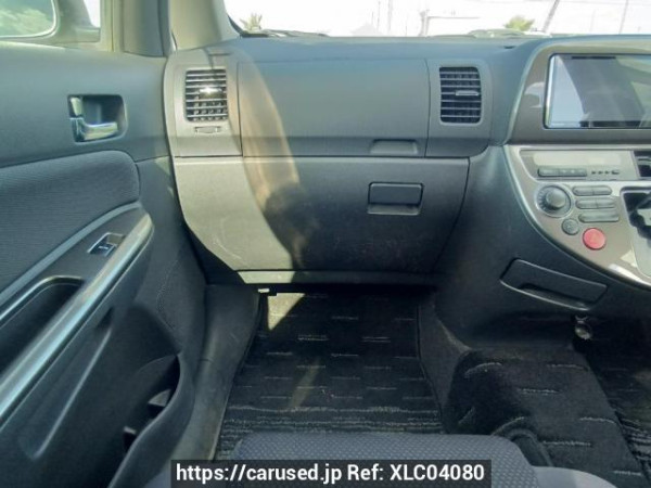 Used 2004 AT toyota wish ZNE14G Image[20]