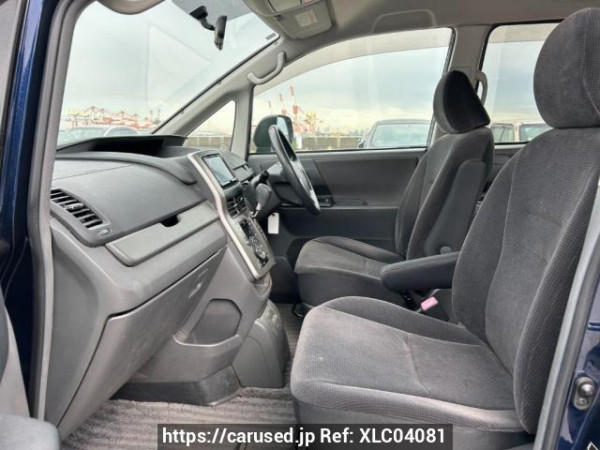 Used 2008 AT toyota noah ZRR70G Image[13]