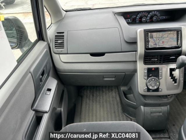 Used 2008 AT toyota noah ZRR70G Image[19]