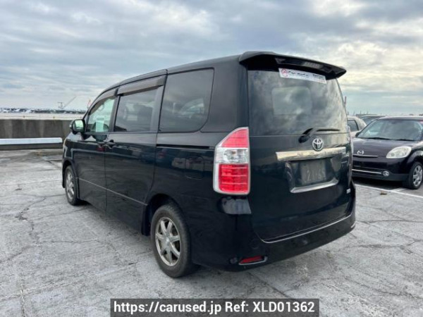 Used 2007 AT toyota noah ZRR70W Image[4]