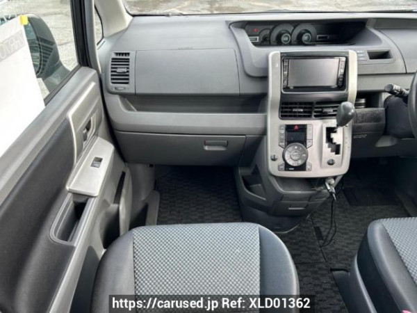 Used 2007 AT toyota noah ZRR70W Image[20]