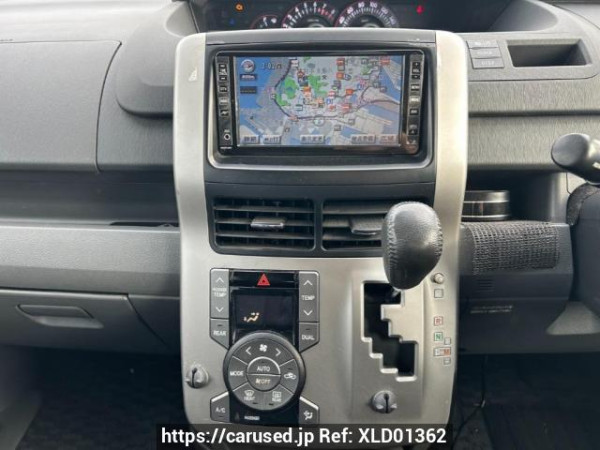 Used 2007 AT toyota noah ZRR70W Image[24]