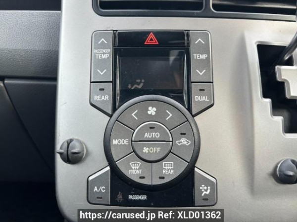 Used 2007 AT toyota noah ZRR70W Image[27]