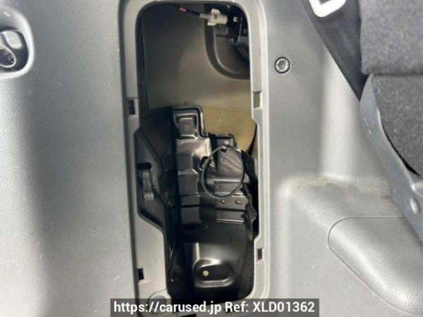 Used 2007 AT toyota noah ZRR70W Image[45]