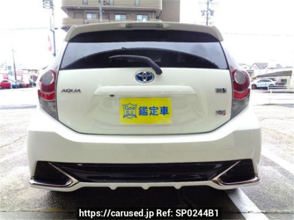 Used 2014 AT toyota aqua NHP10 Image[2]