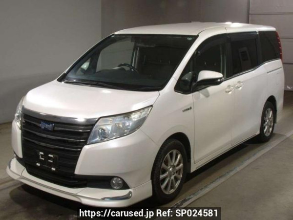 Used 2014 AT toyota noah ZWR80G Image[0]