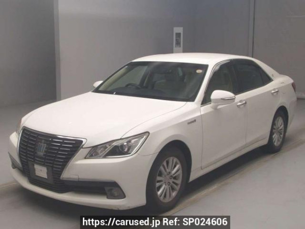 Used 2014 AT toyota crown-hybrid AWS210 Image[0]