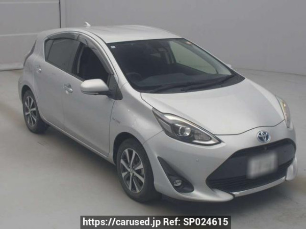 Used 2020 AT toyota aqua NHP10 Image[2]