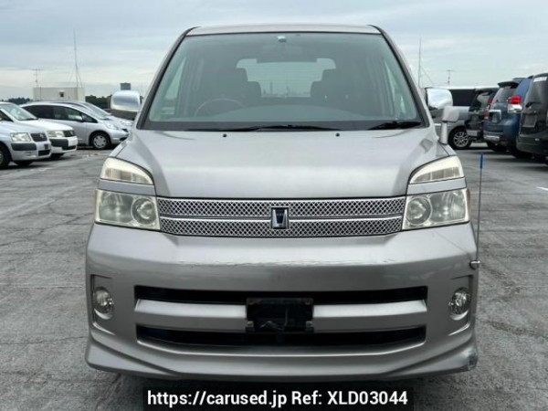 Used 2006 AT toyota voxy AZR60G Image[1]