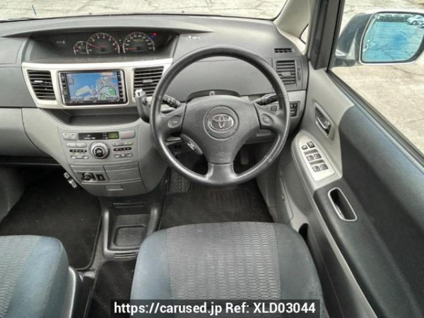 Used 2006 AT toyota voxy AZR60G Image[19]