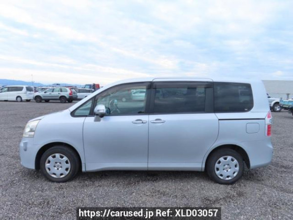 Used 2007 AT toyota noah ZRR70G Image[3]