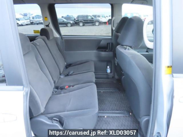 Used 2007 AT toyota noah ZRR70G Image[15]