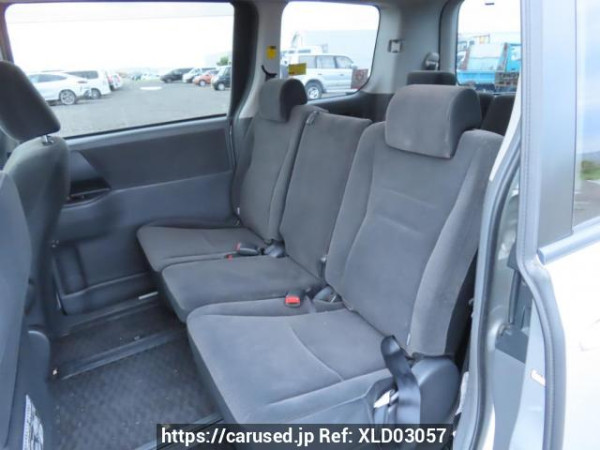 Used 2007 AT toyota noah ZRR70G Image[18]