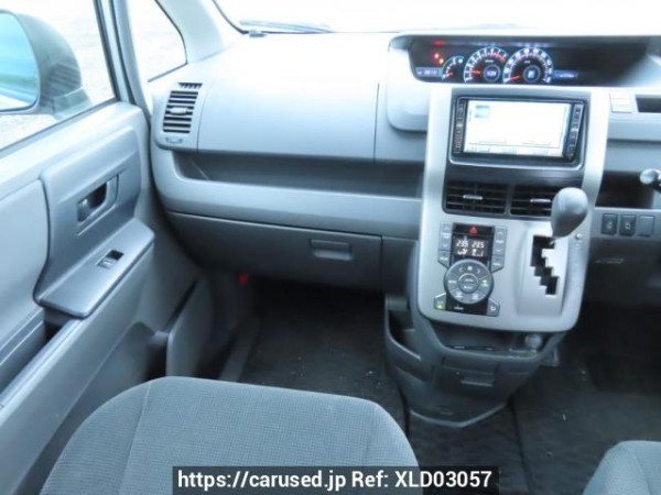 Used 2007 AT toyota noah ZRR70G Image[23]