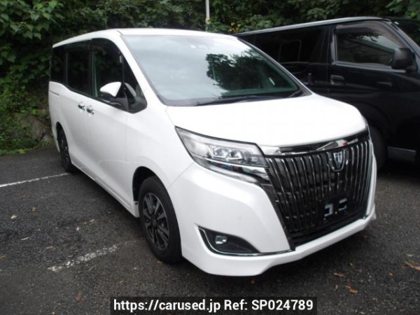 Used 2019 AT toyota esquire ZRR80G Image[0]