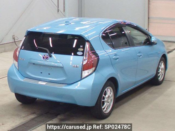 Used 2015 AT toyota aqua NHP10 Image[1]