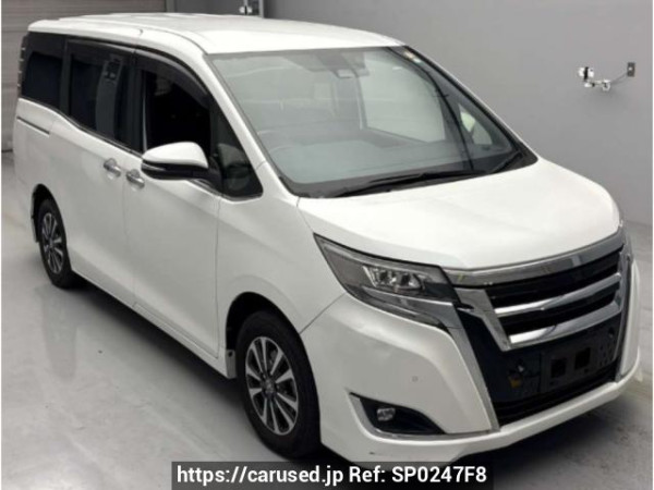 Used 2019 AT toyota esquire ZRR80G Image[0]