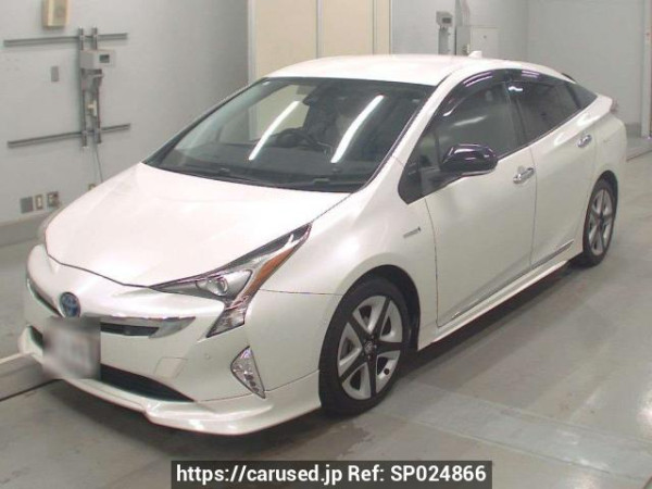 Used 2017 AT toyota prius ZVW51 Image[0]