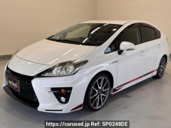 Used 2013 AT toyota prius ZVW30 Image[0]